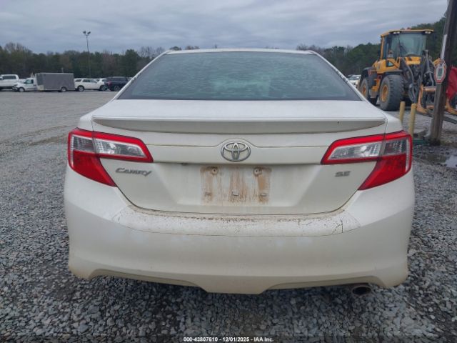 Toyota Camry Se Image 2