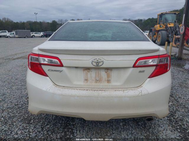 Toyota Camry Se Image 2