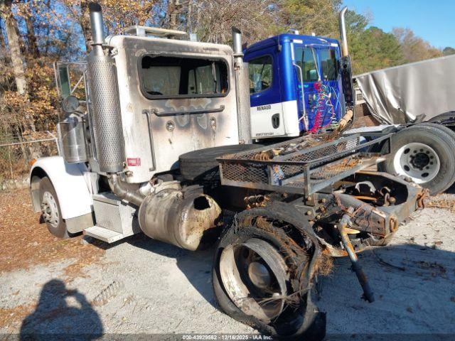 Peterbilt 379 Image 10