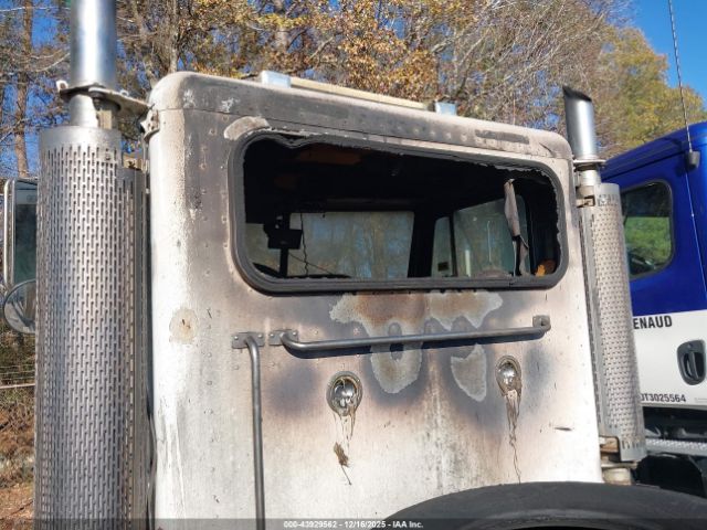 Peterbilt 379 Image 9