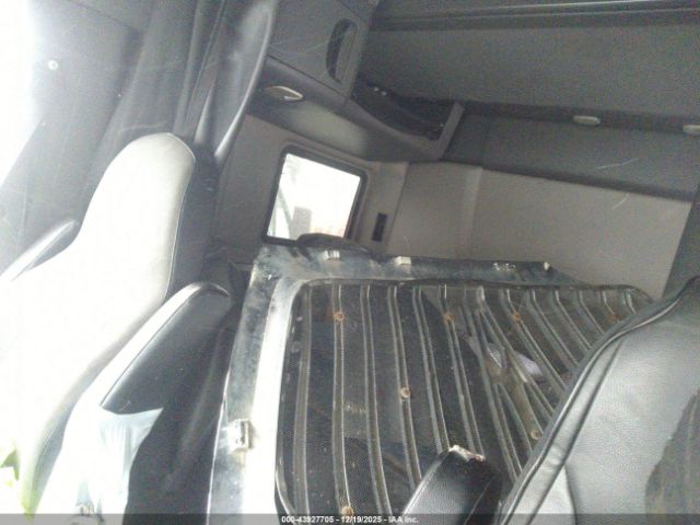 International Lt Image 8