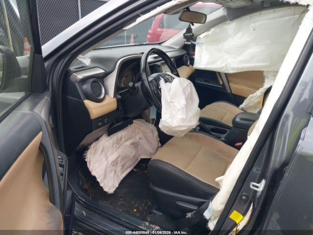 Toyota RAV4 Xle Image 9