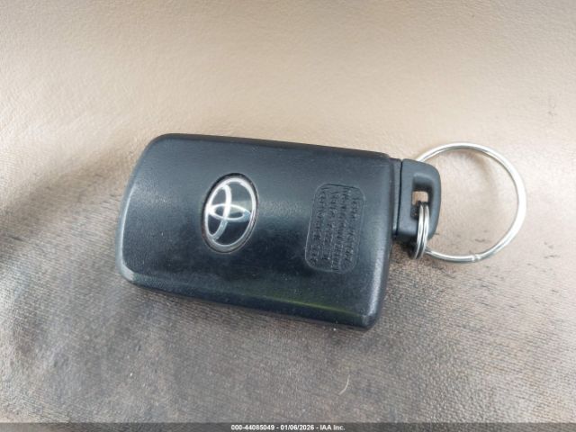 Toyota RAV4 Xle Image 17