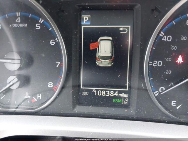 Toyota RAV4 Xle Image 2