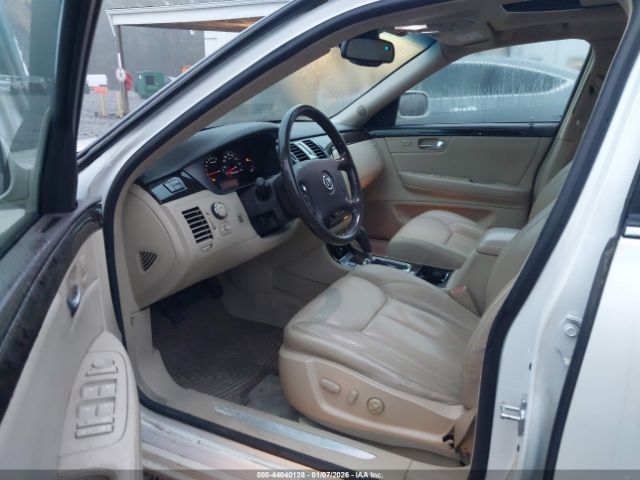 Cadillac DTS 1sc Image 3