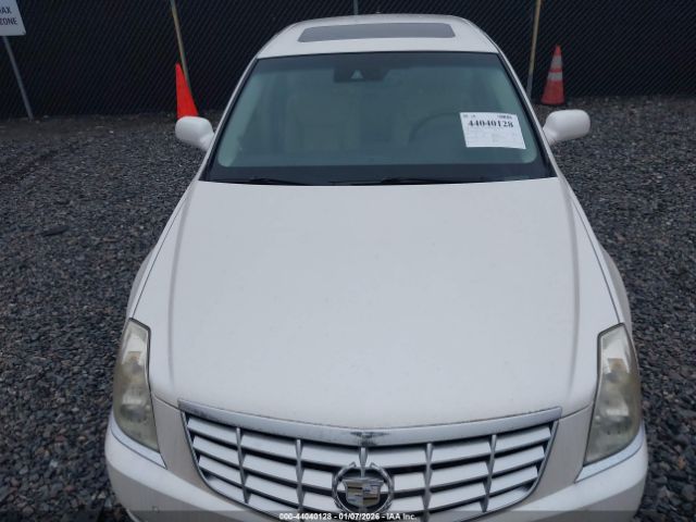 Cadillac DTS 1sc Image 7