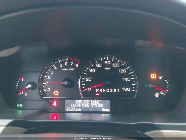 Cadillac DTS 1sc Image 9