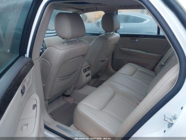 Cadillac DTS 1sc Image 11