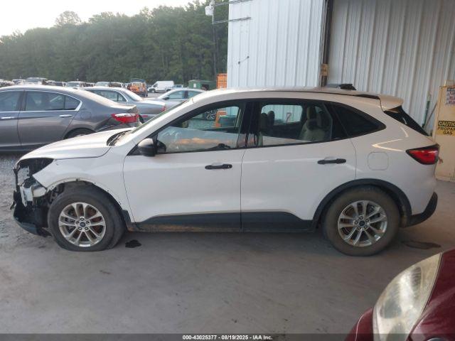 Ford Escape S Image 17