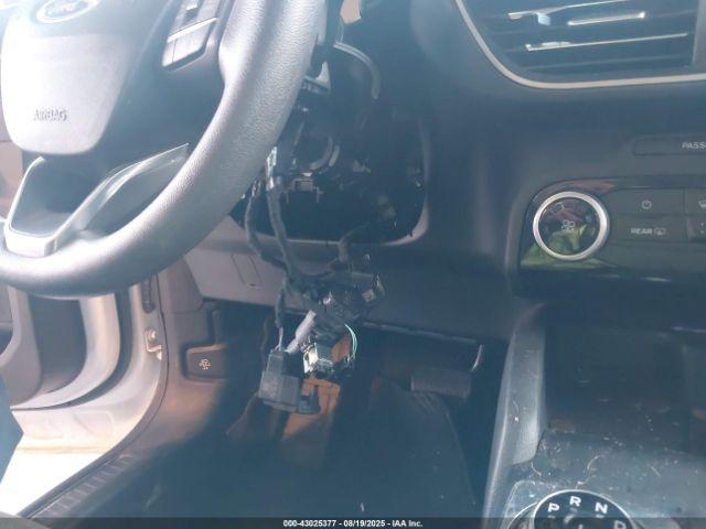 Ford Escape S Image 3