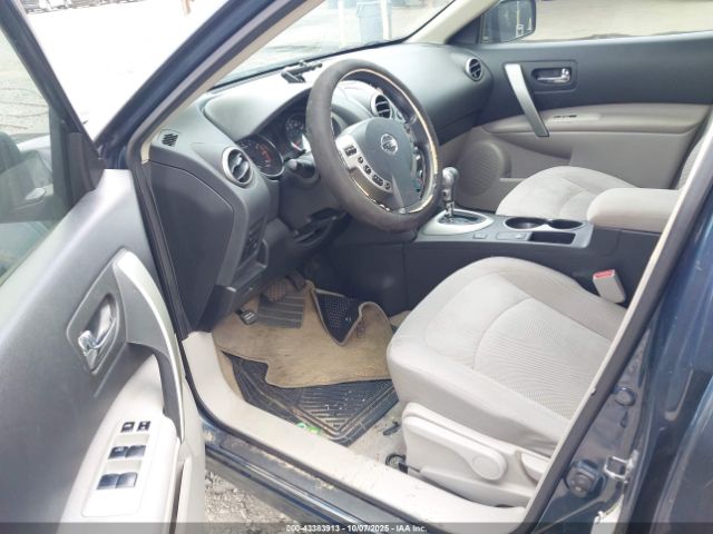 Nissan Rogue S Image 4