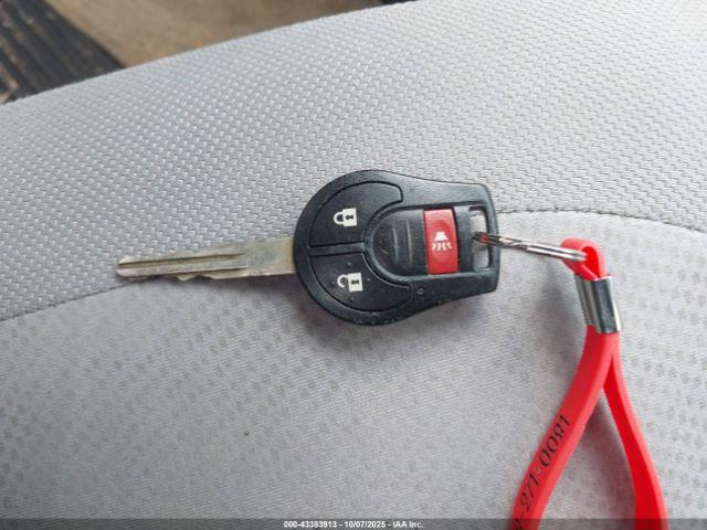 Nissan Rogue S Image 5