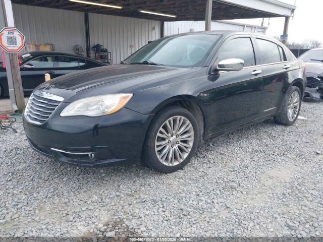 Chrysler 200 Limited Image 4