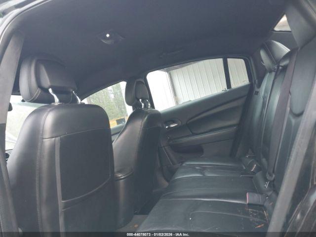 Chrysler 200 Limited Image 8