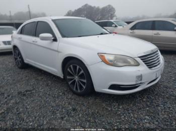  Salvage Chrysler 200