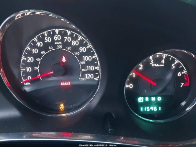 Chrysler 200 Limited Image 10