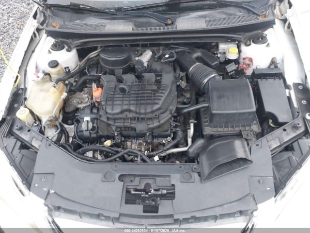 Chrysler 200 Limited Image 5