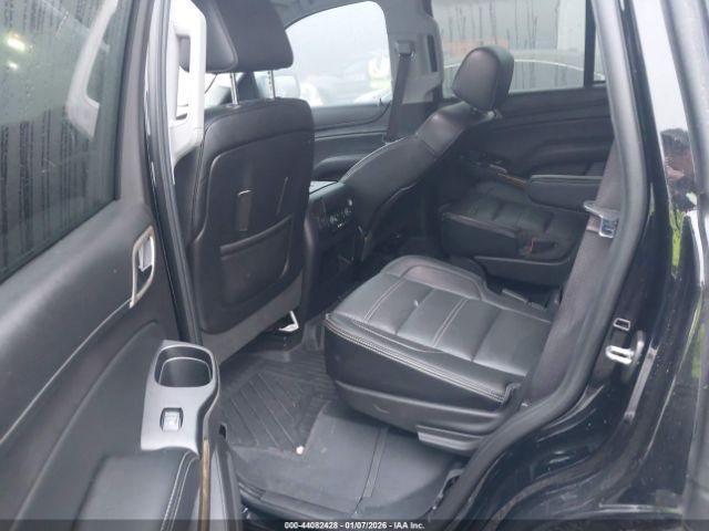 GMC Yukon Denali Image 9