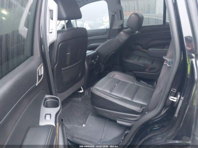 GMC Yukon Denali Image 9