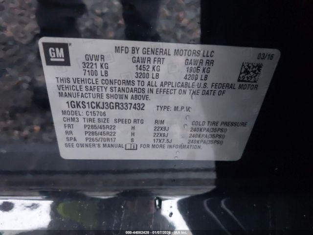 GMC Yukon Denali Image 7