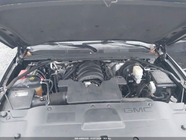 GMC Yukon Denali Image 13